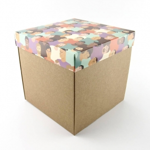 Коробка для подарка с дном из микрогофры (20*20*20 см)